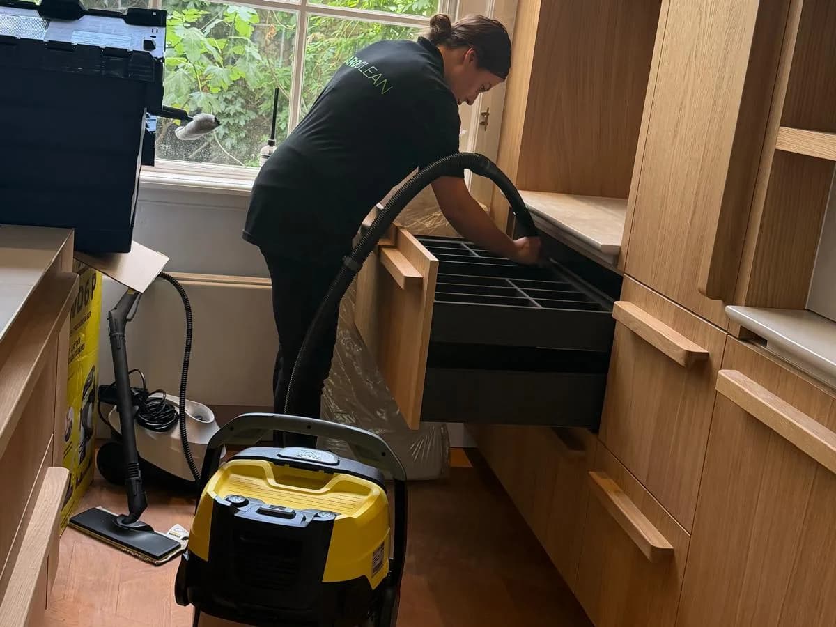 Moving cleaning